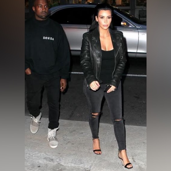 J Brand Black Mercy Cropped Jeans in a Size 27 - Picture 3 of 13